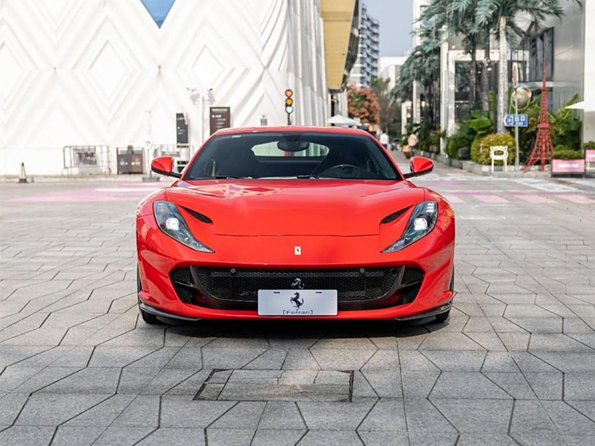 法拉利 812 Superfast  2017款 6.5L 標(biāo)準(zhǔn)型圖片