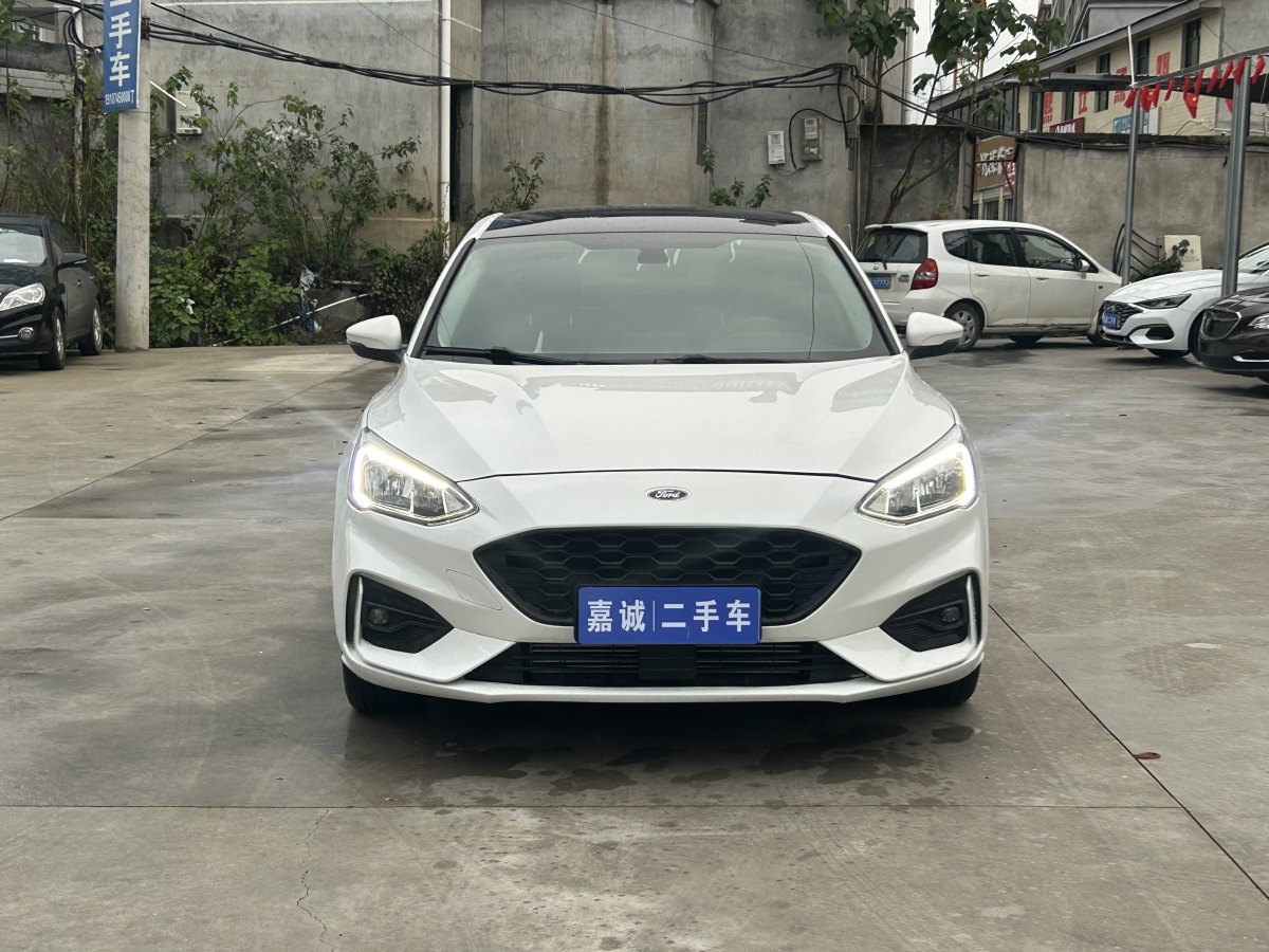 福特 福克斯  2020款 三廂 EcoBoost 180 自動(dòng)ST Line圖片