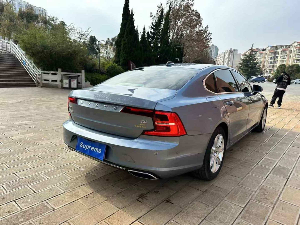 沃爾沃 S90  2018款 T4 智遠(yuǎn)版圖片