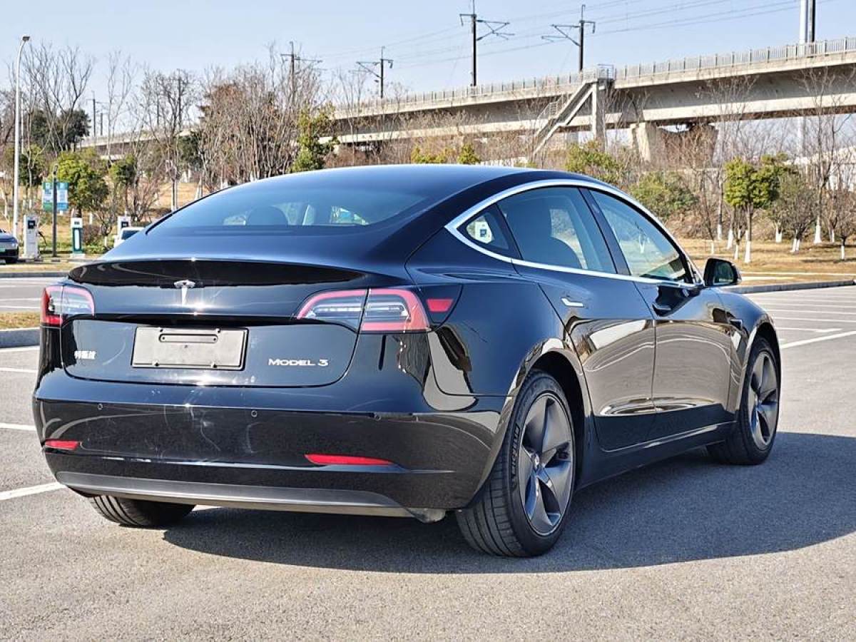 特斯拉 Model 3  2019款 標準續(xù)航后驅升級版圖片