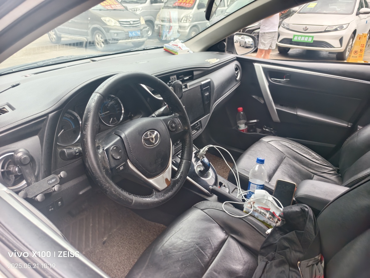 豐田 卡羅拉  2017款 改款雙擎 1.8L E-CVT領(lǐng)先版圖片