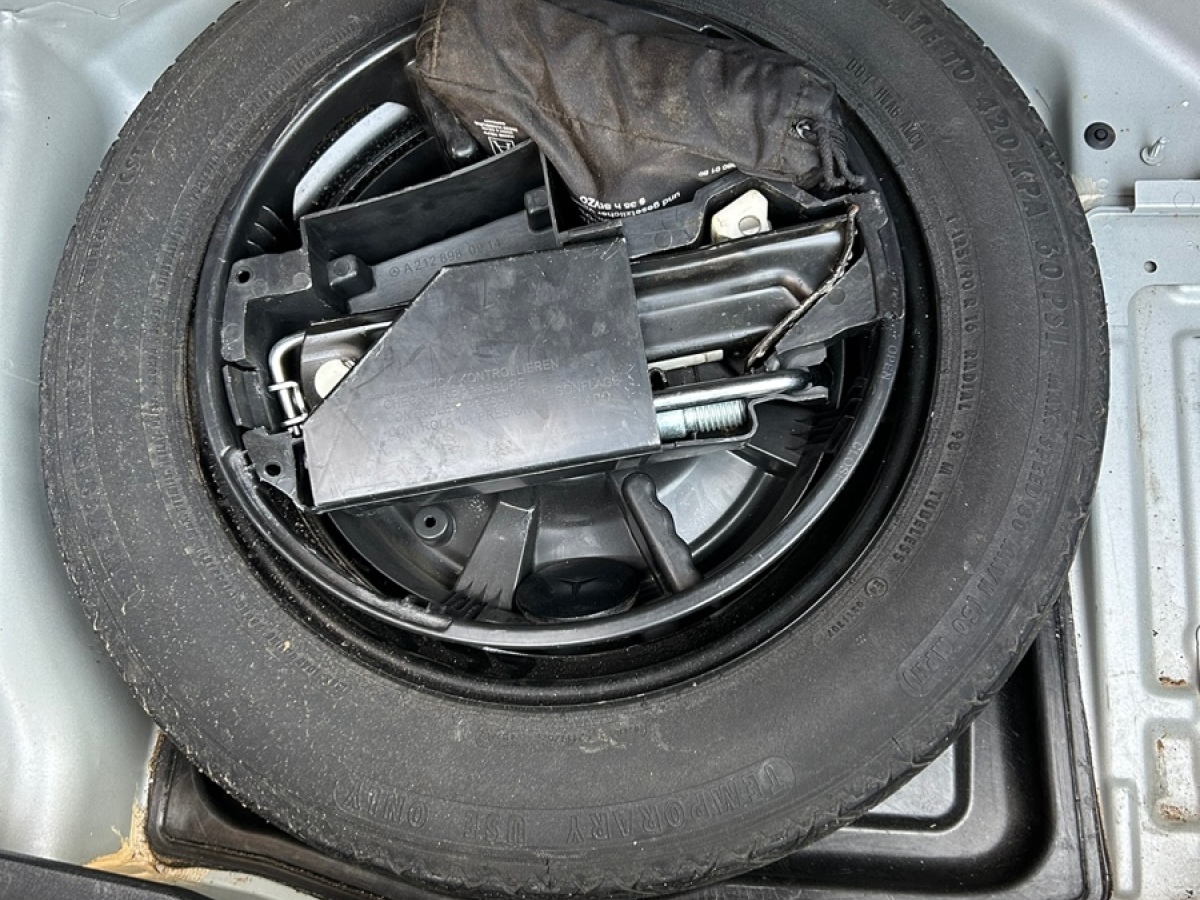 奔驰 奔驰C级  2011款 C 200 CGI 优雅型图片