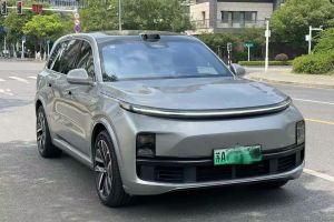 金冠奔馳V-Class 金冠 2.0T 金尊（無(wú)隔）