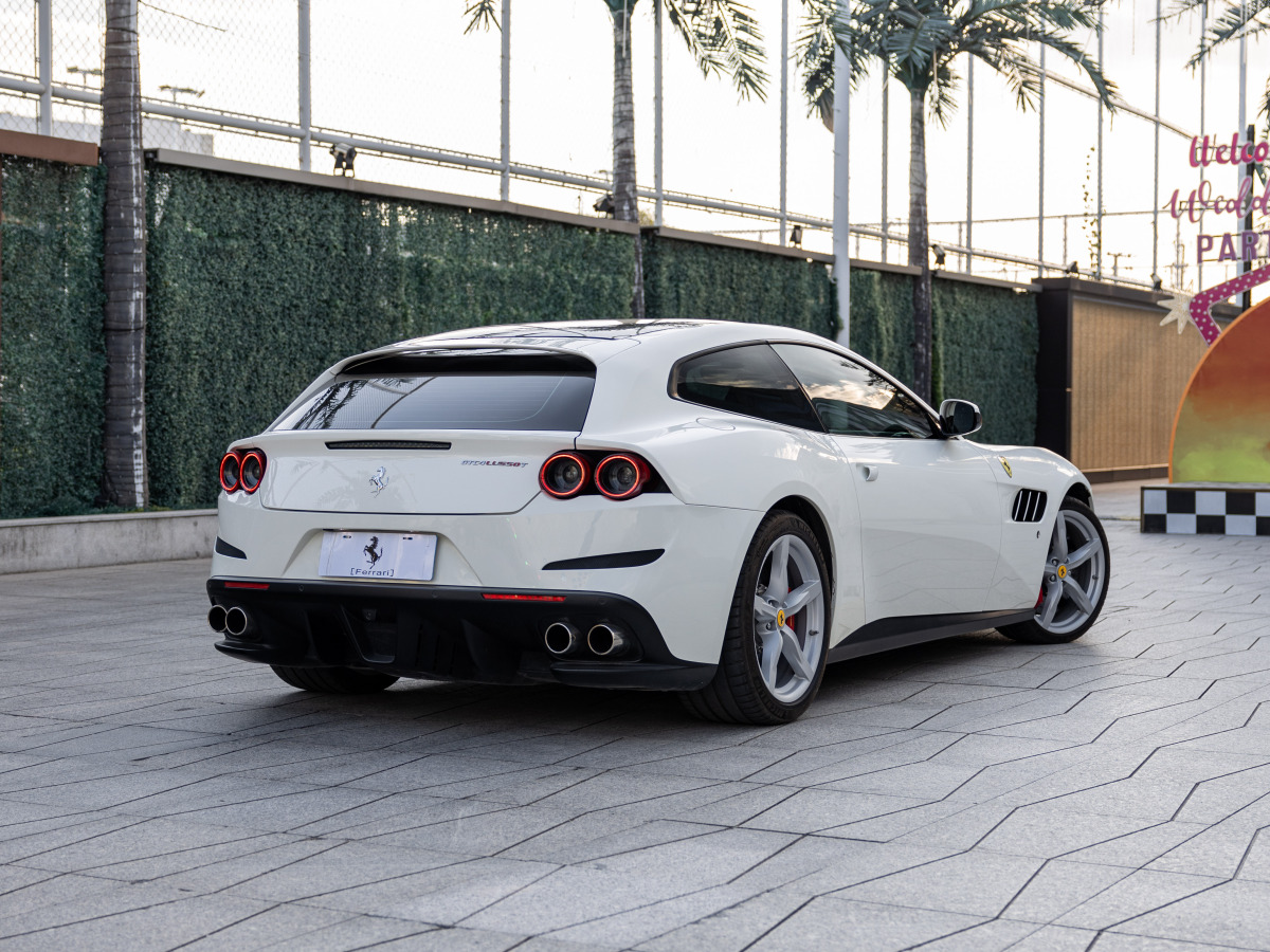 法拉利 GTC4Lusso  2017款 3.9T V8圖片