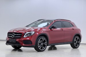 奔驰GLA 奔驰 GLA 220 4MATIC 运动型