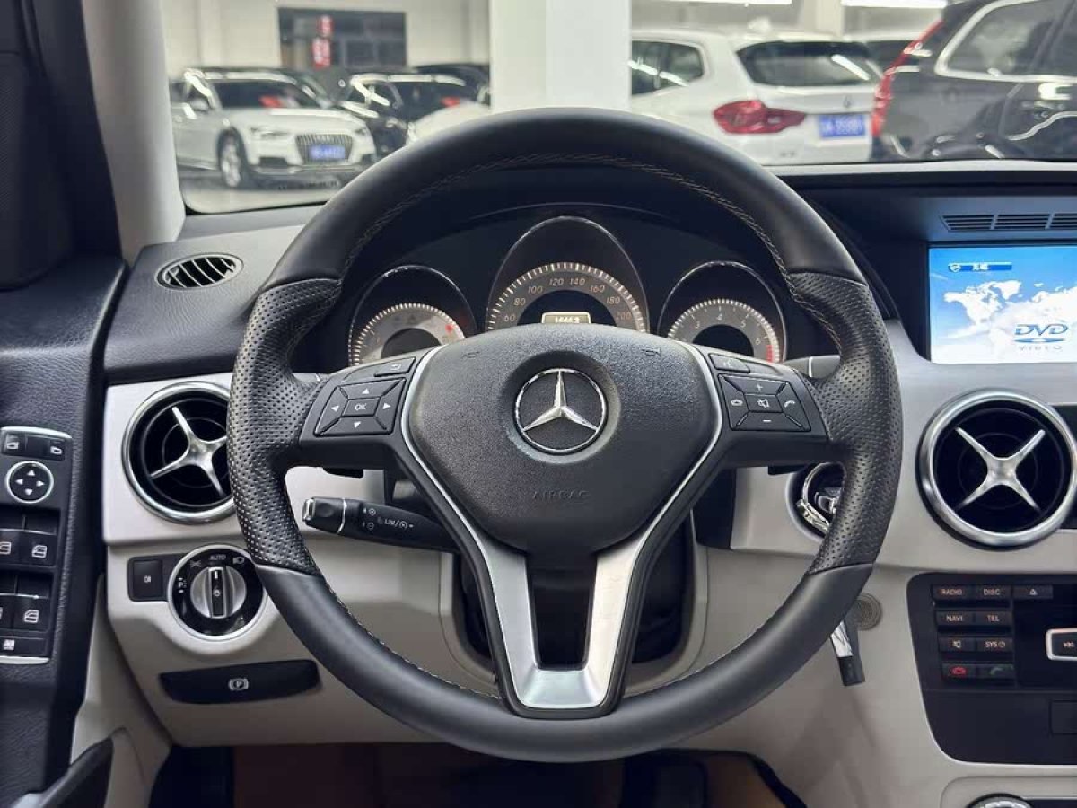 奔馳 奔馳GLK級  2014款 GLK 260 4MATIC 動感型圖片