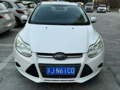 2014年1月 福特 ?？怂?兩廂經(jīng)典 1.8L 自動(dòng)酷白典藏版圖片