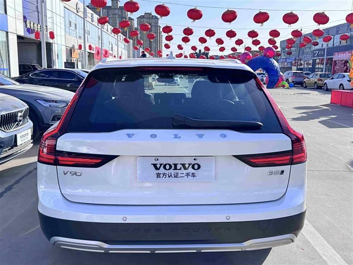 2023年12月沃爾沃 V90  2024款 Cross Country B5 AWD 智尊版