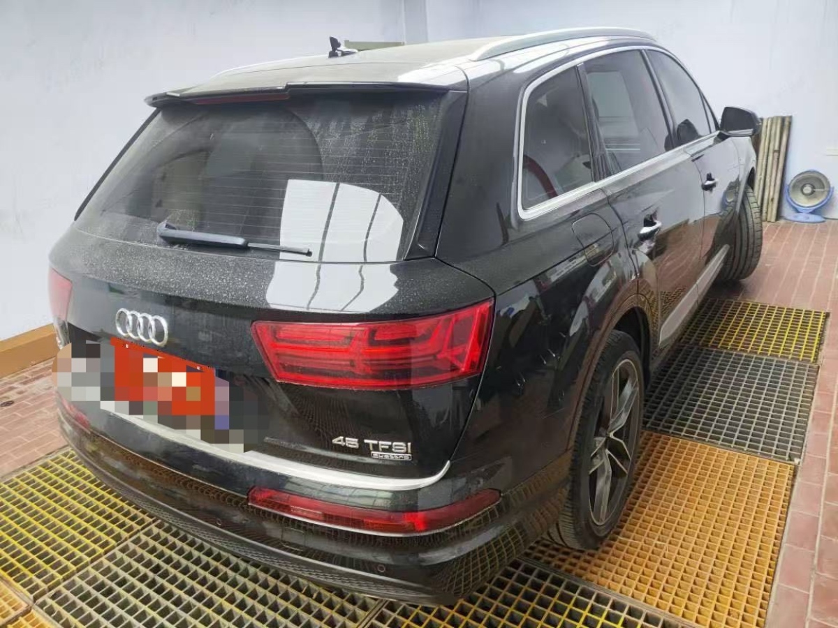 奧迪 奧迪Q7  2018款 40 TFSI S line運(yùn)動型圖片