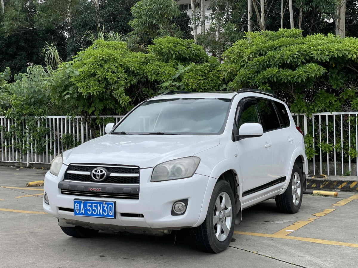 豐田 RAV4榮放  2009款 2.4L 自動豪華導(dǎo)航版圖片