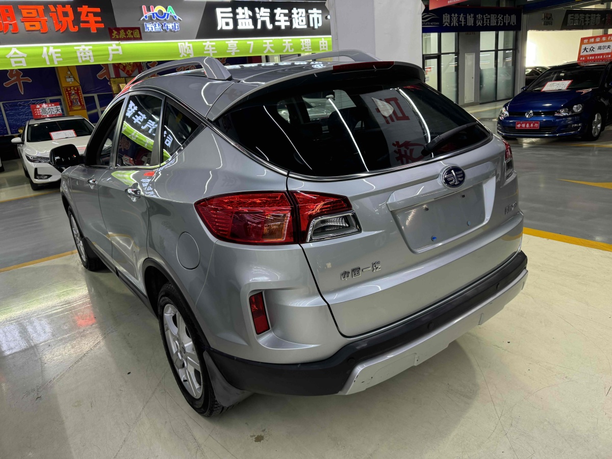 奔騰 X80  2013款 2.0L 自動豪華型圖片