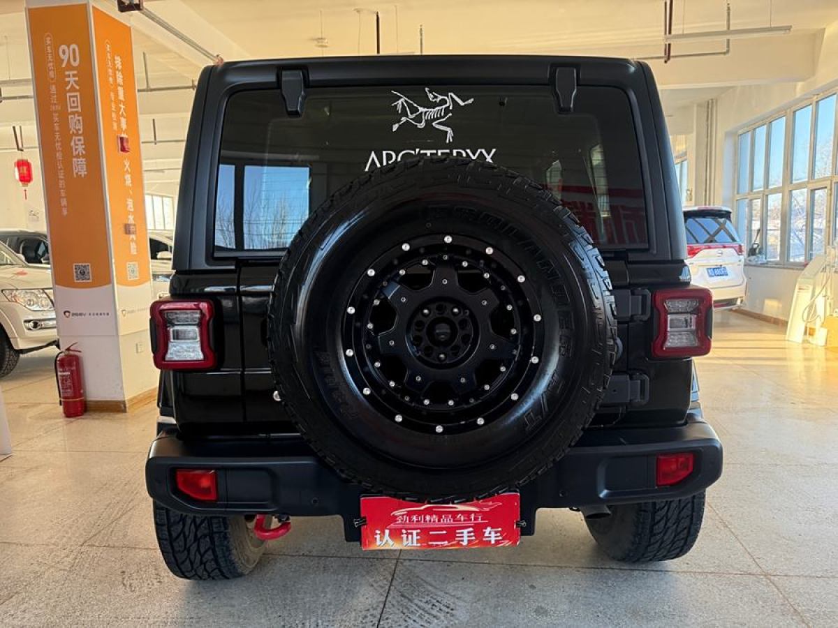 Jeep 牧馬人  2019款 2.0T Sahara 四門版 國(guó)VI圖片