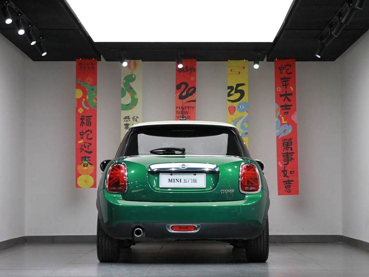 MINI MINI  2019款 1.5T COOPER 60周年紀(jì)念版 五門版圖片