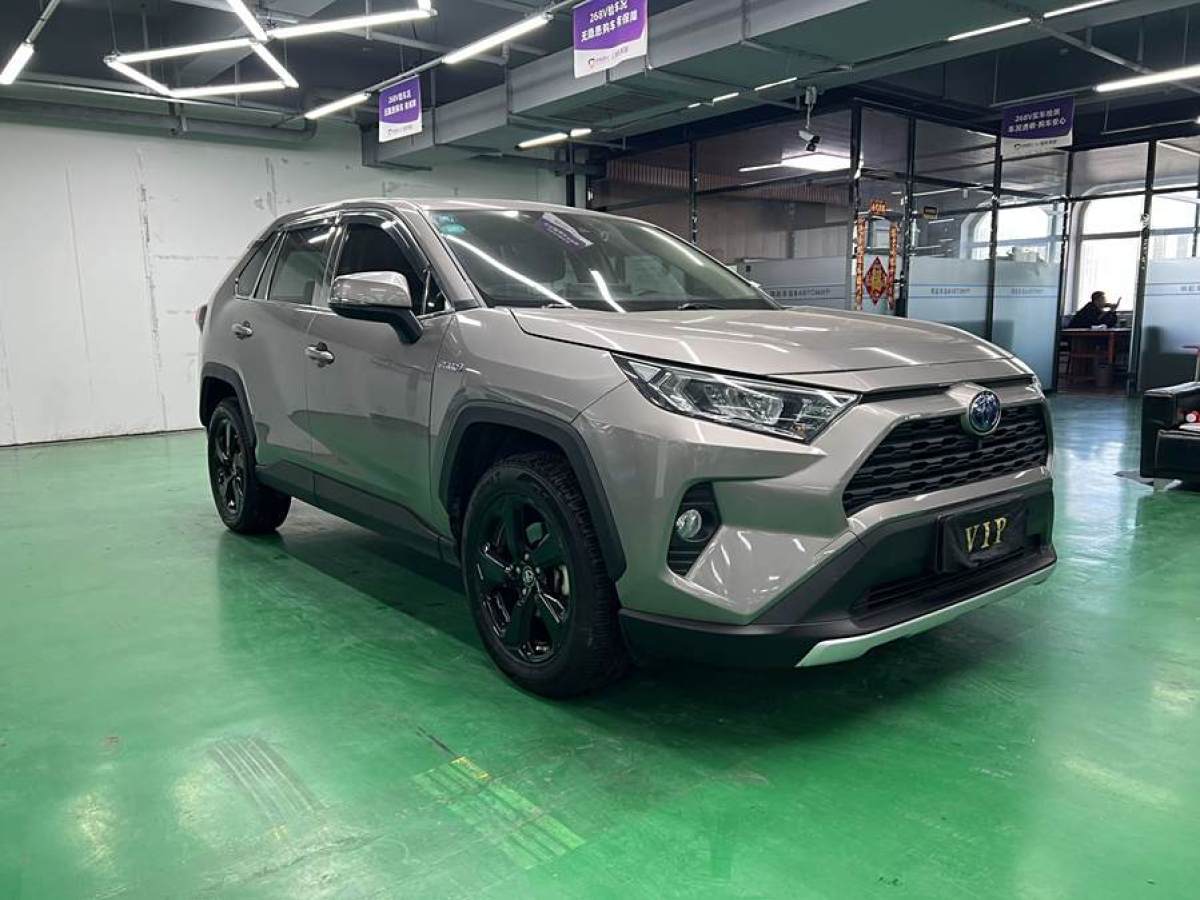 豐田 RAV4榮放  2023款 雙擎 2.5L E-CVT四驅(qū)精英Plus版圖片