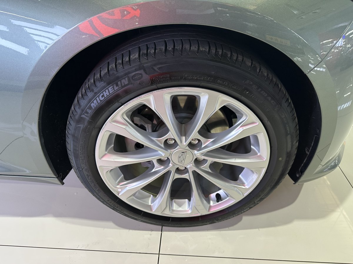 凱迪拉克 CT5  2023款 28T 豪華型（標(biāo)準(zhǔn)版）圖片