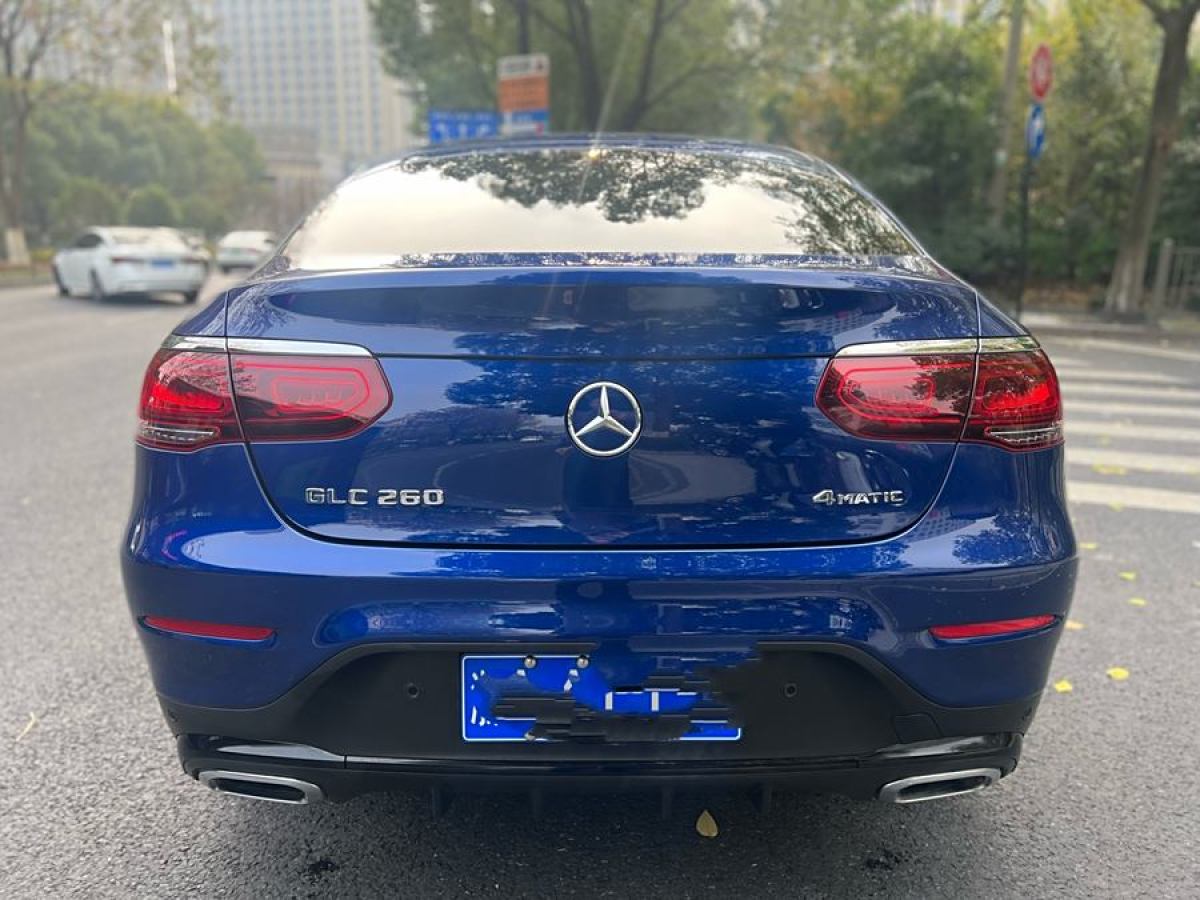 奔馳 奔馳GLC  2021款 GLC 260 4MATIC 轎跑SUV圖片