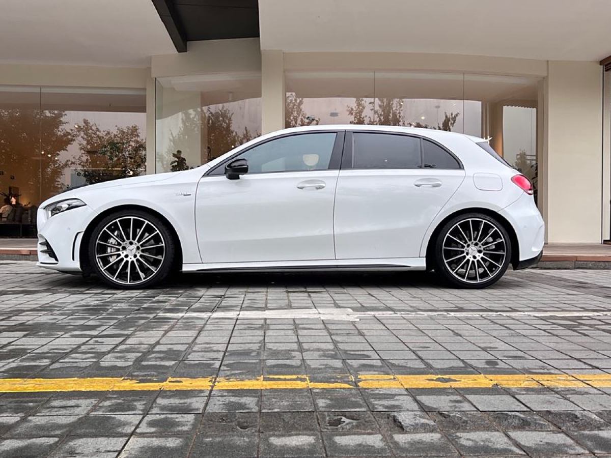 奔馳 奔馳A級AMG  2020款 AMG A 35 4MATIC圖片