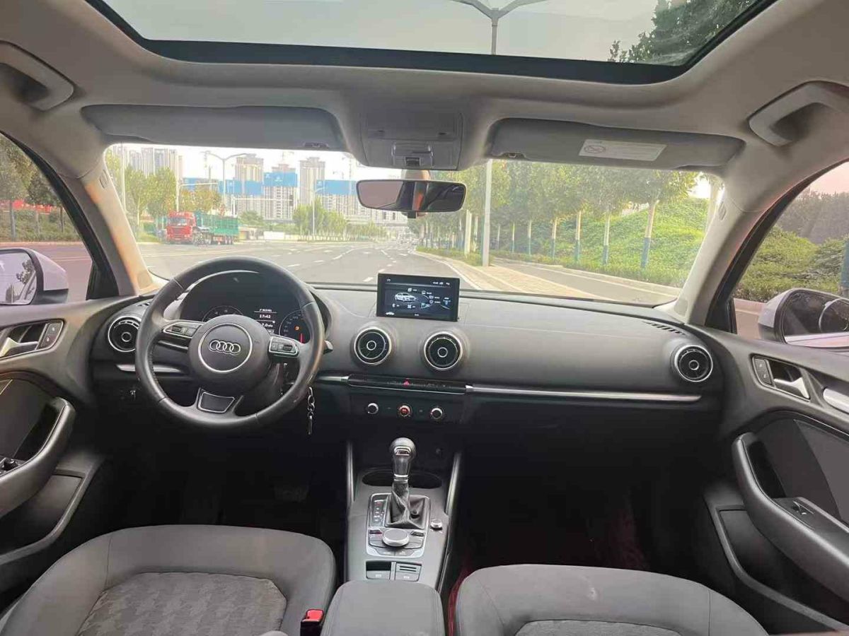 奧迪 奧迪A3  2016款 Limousine 35 TFSI 進(jìn)取型圖片