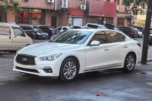 Q50L 英菲尼迪  2.0T 舒適版 國(guó)VI