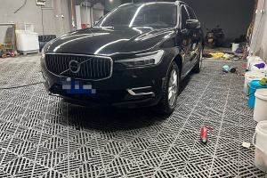 XC60 沃尔沃 T5 四驱智逸豪华版