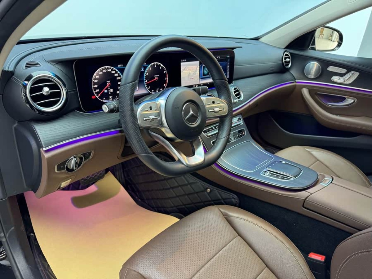 奔馳 奔馳E級  2020款 E 300 L 運動豪華型圖片