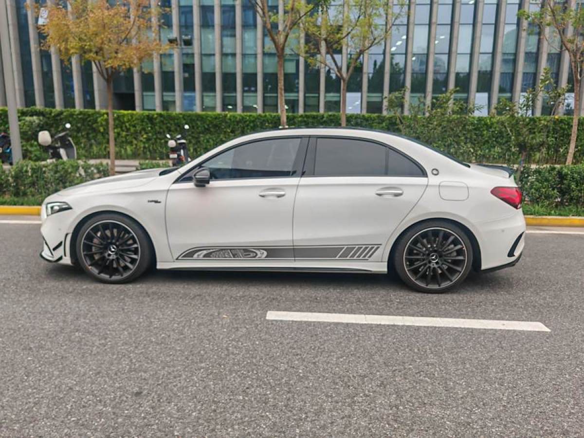 奔馳 奔馳A級AMG  2023款 AMG A 35 4MATIC圖片