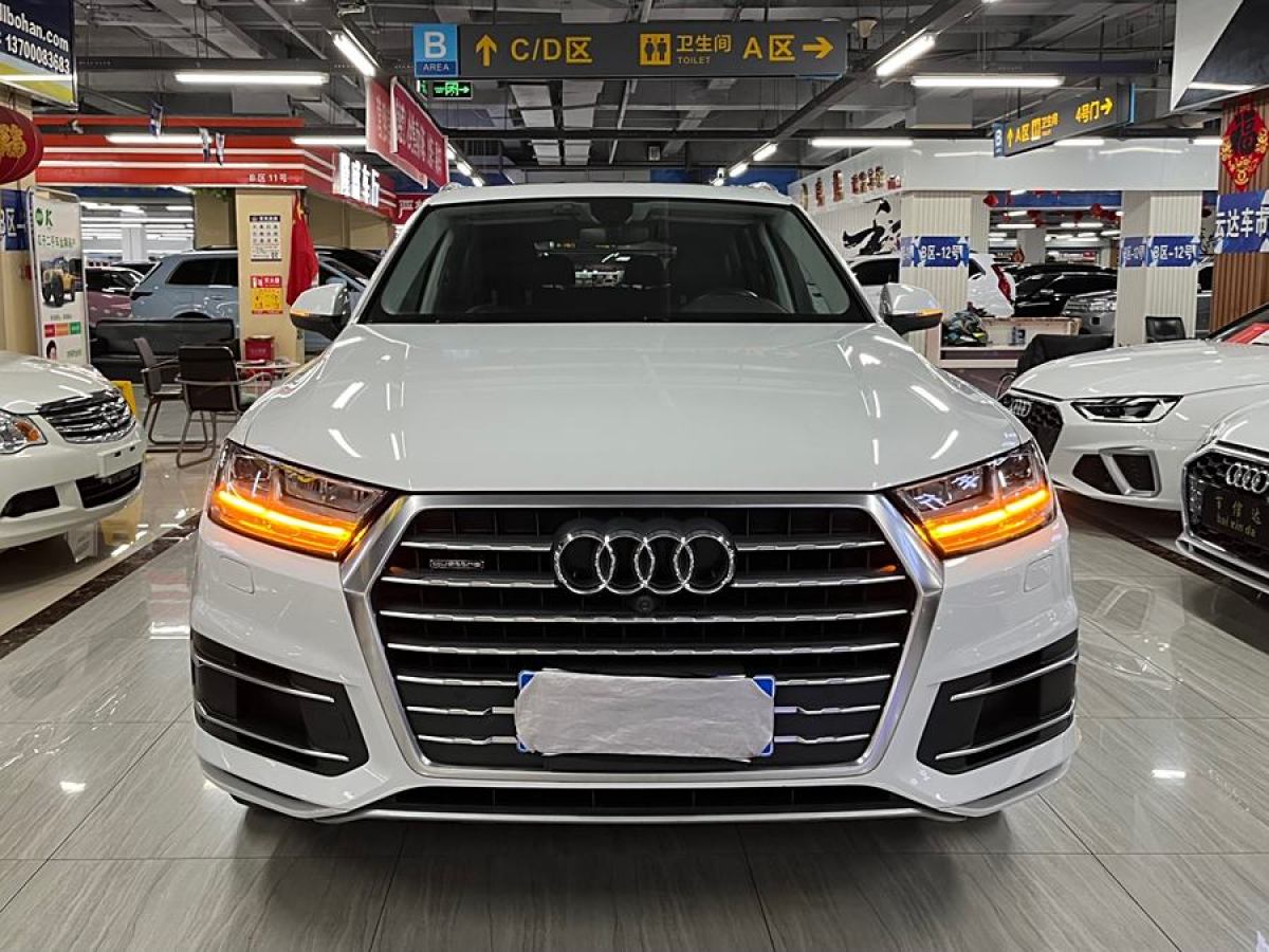 2018年4月奧迪 奧迪Q7  2018款 45 TFSI S line運(yùn)動(dòng)型