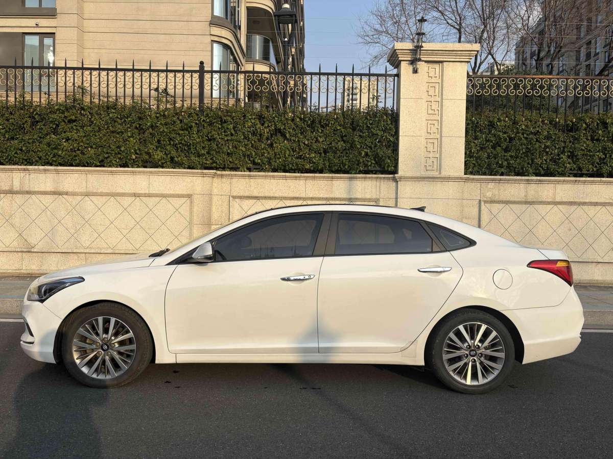 現(xiàn)代 名圖  2017款 1.8L 自動智能型GLS圖片