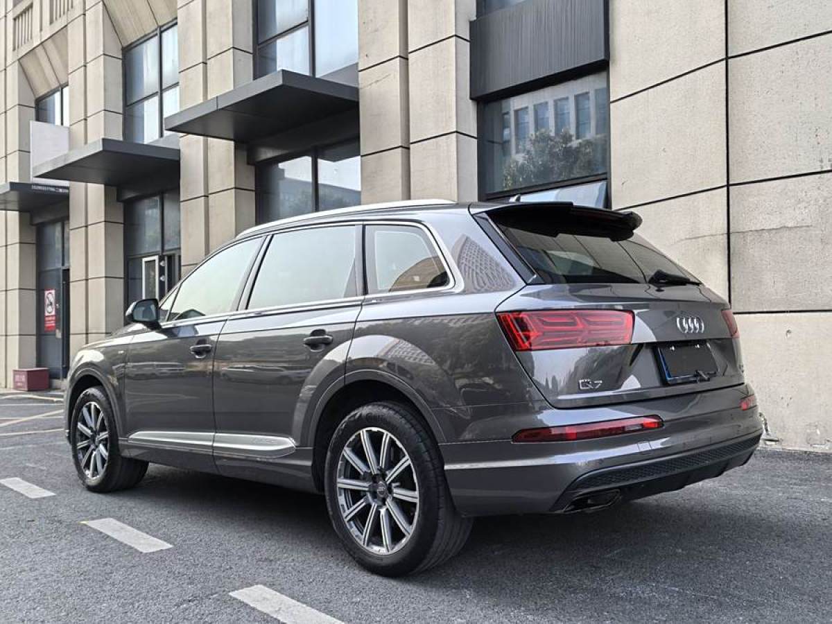 奧迪 奧迪Q7  2019款 55 TFSI 技術(shù)型圖片