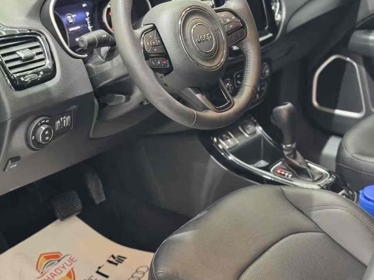 Jeep 指南者  2019款  220T 自動(dòng)家享炫酷版圖片