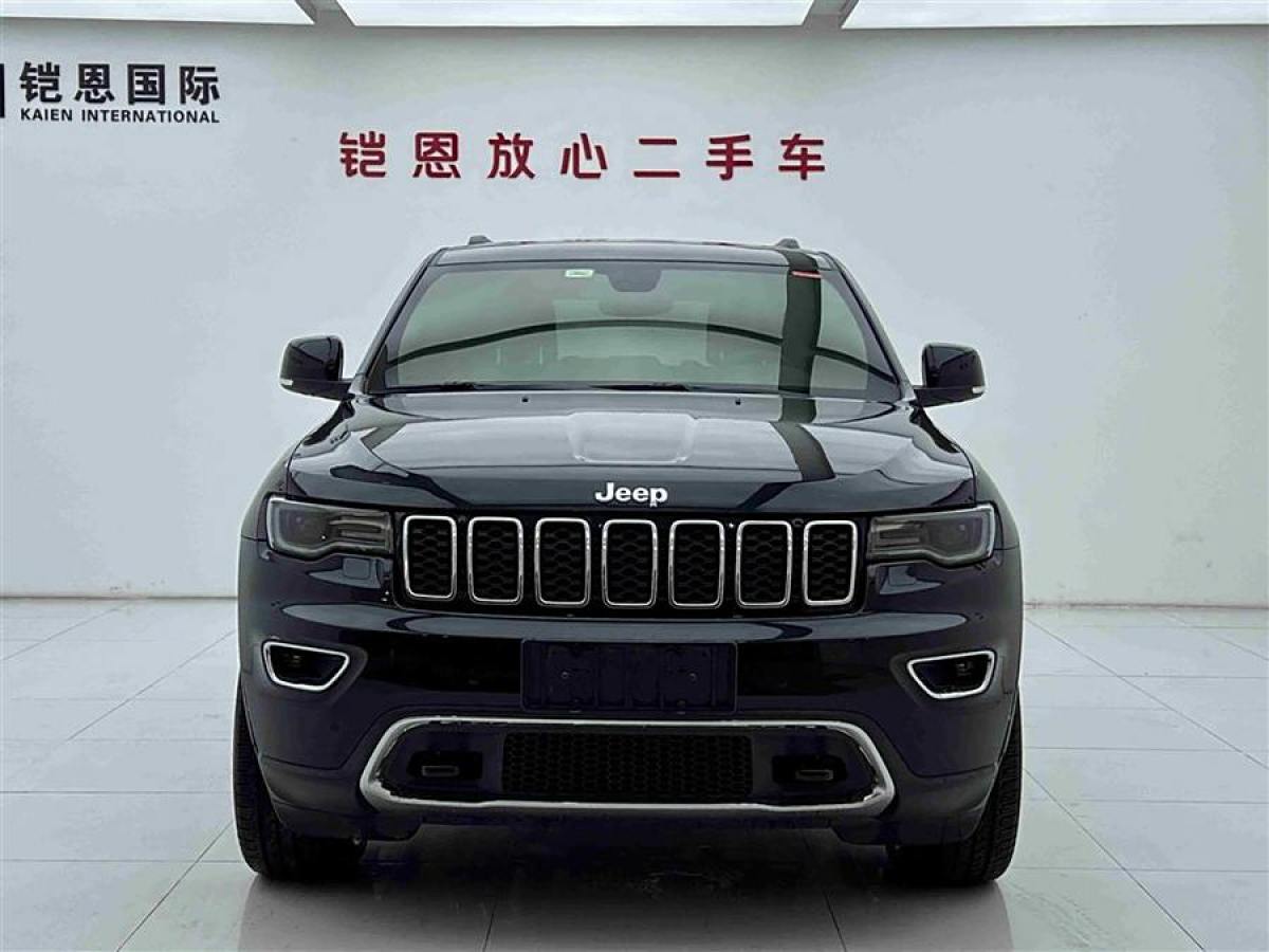 Jeep 大切諾基  2017款 3.0L 精英導航版圖片