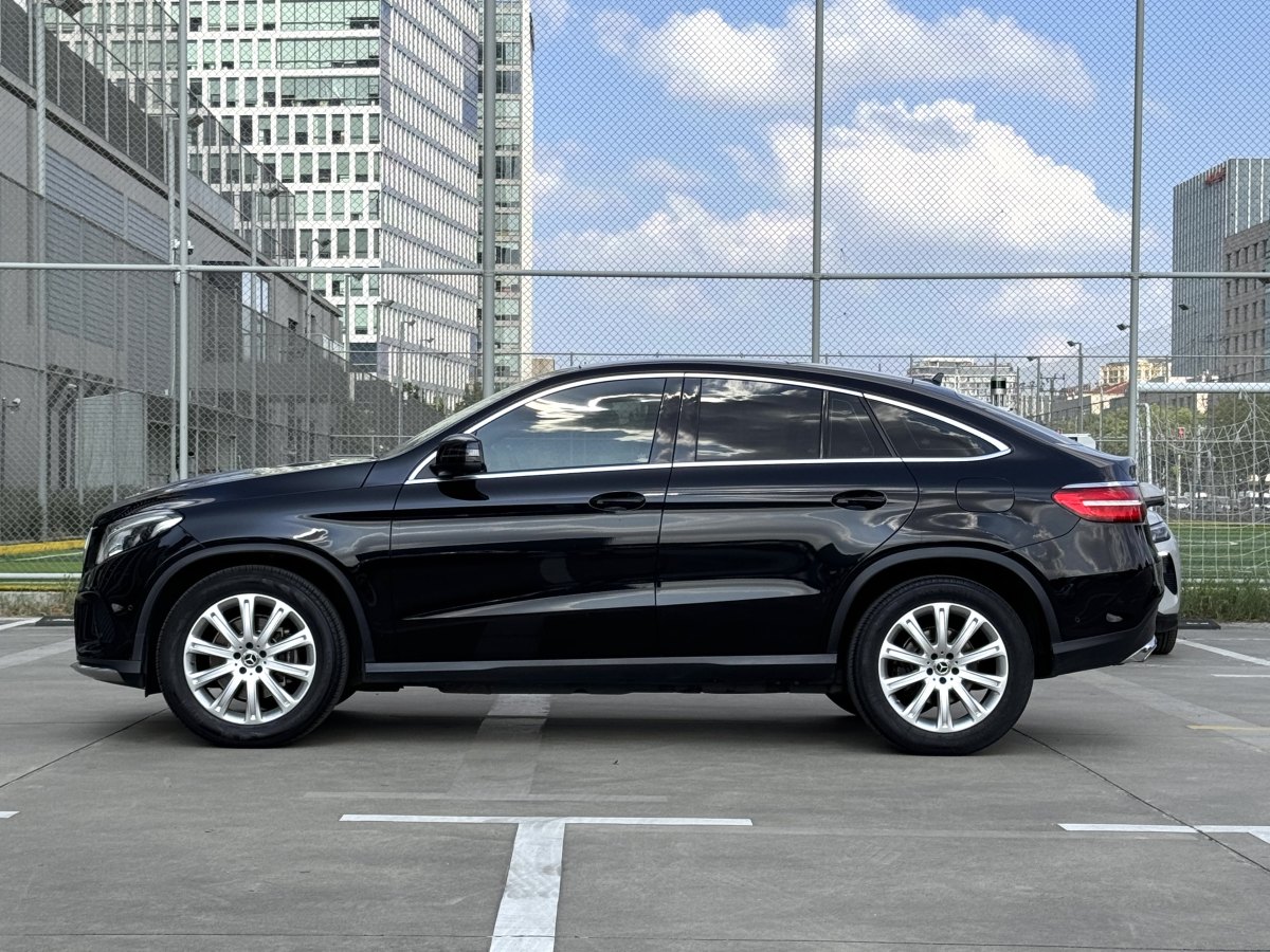 奔驰 奔驰GLE轿跑  2018款 GLE 320 4MATIC 轿跑SUV图片