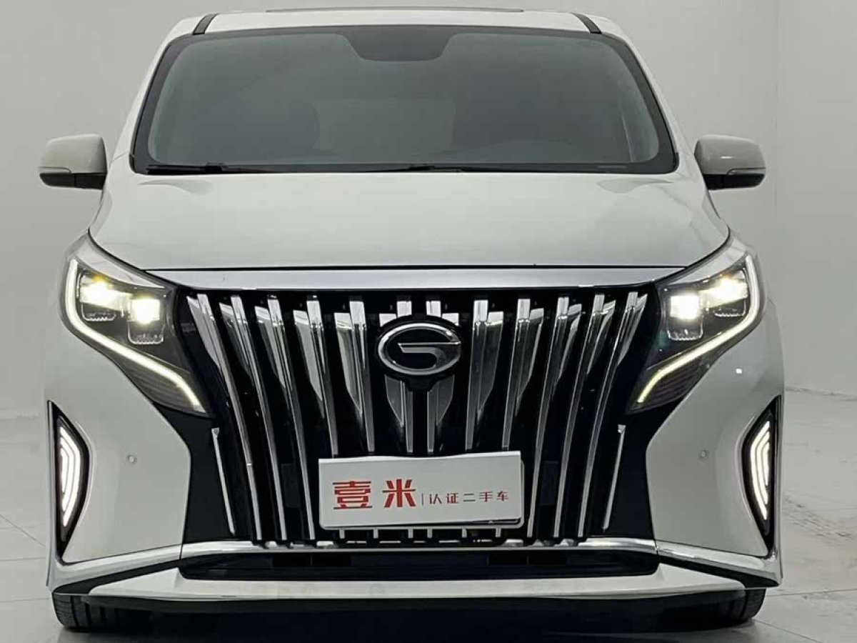 廣汽傳祺 M8  2021款 領(lǐng)秀系列 390T 尊貴版圖片