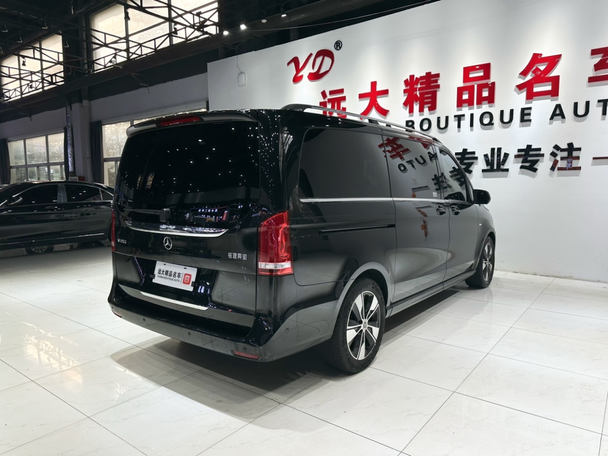奔馳 V級  2022款 V 260 尊貴版圖片