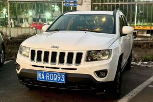 指南者 Jeep 2.0L 兩驅(qū)豪華版