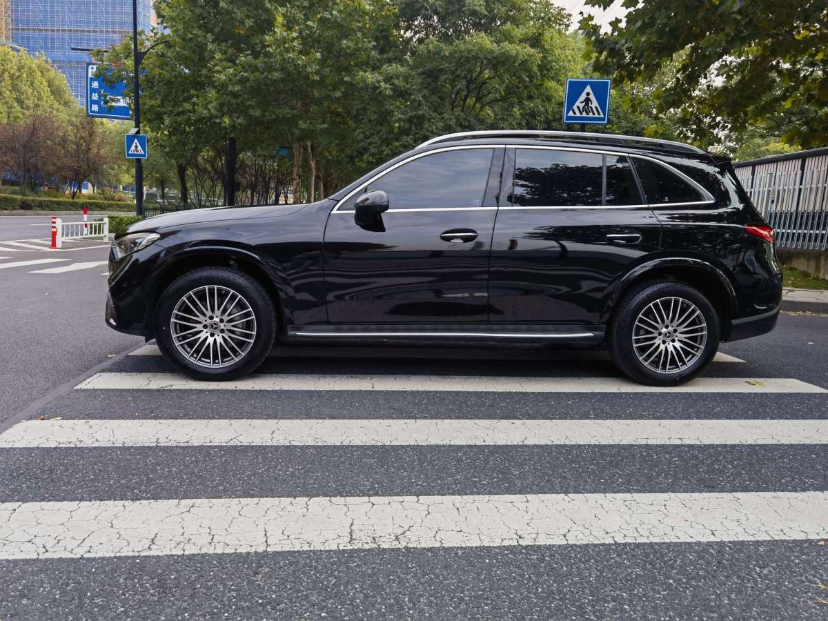 2023年6月奔馳 奔馳GLC  2023款 GLC 300 L 4MATIC 動感型 7座