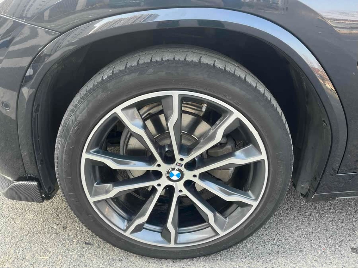 寶馬 寶馬X3  2021款 改款 xDrive30i 領(lǐng)先型 M運(yùn)動(dòng)套裝圖片