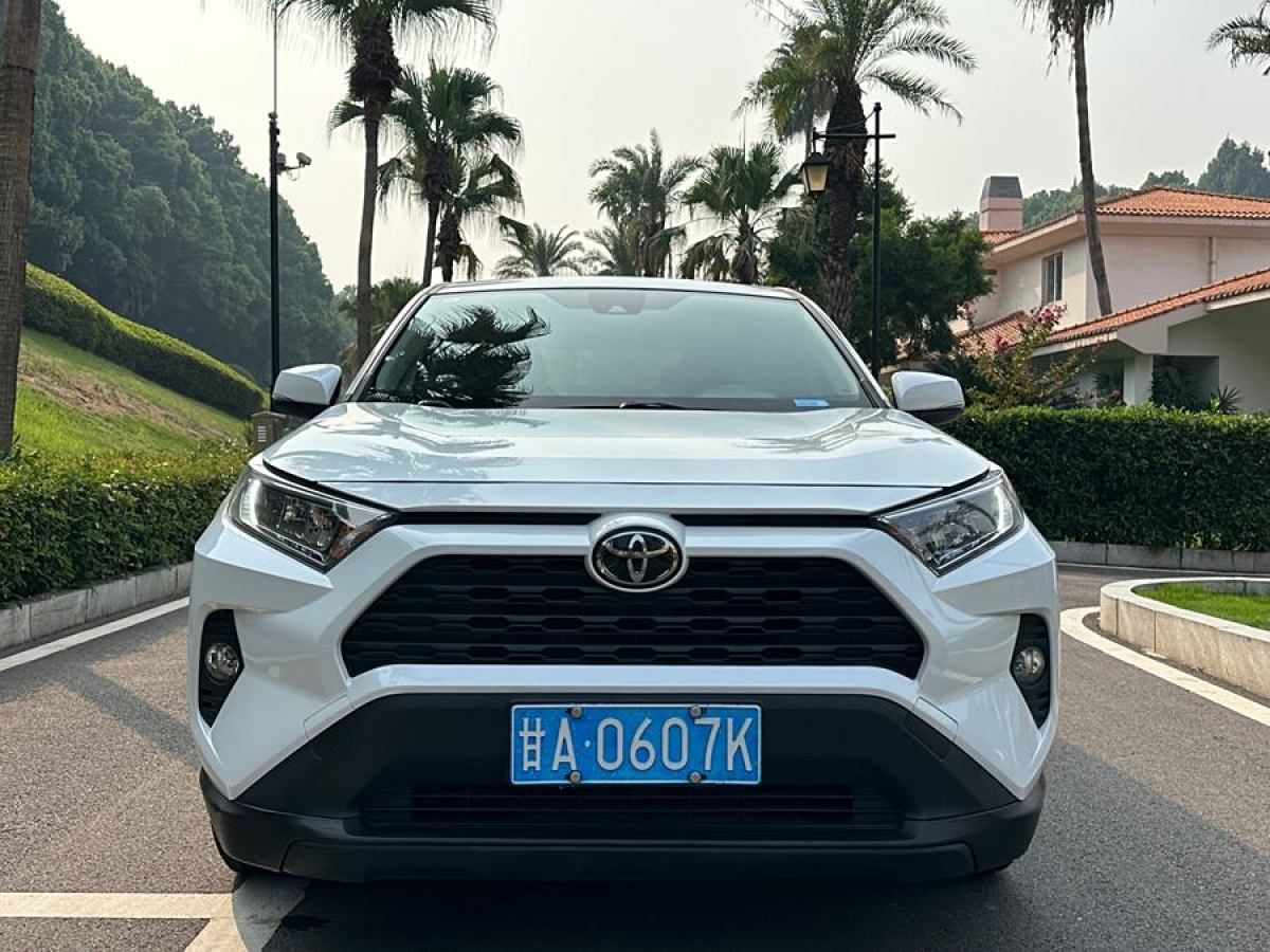 2021年8月豐田 RAV4榮放  2021款 2.0L CVT兩驅(qū)都市版