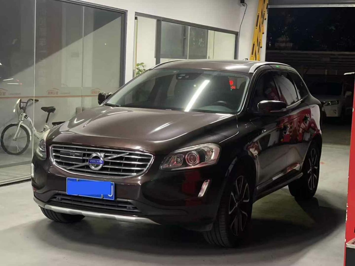 沃爾沃 XC60  2017款 2.0T T5 AWD 個(gè)性運(yùn)動版圖片