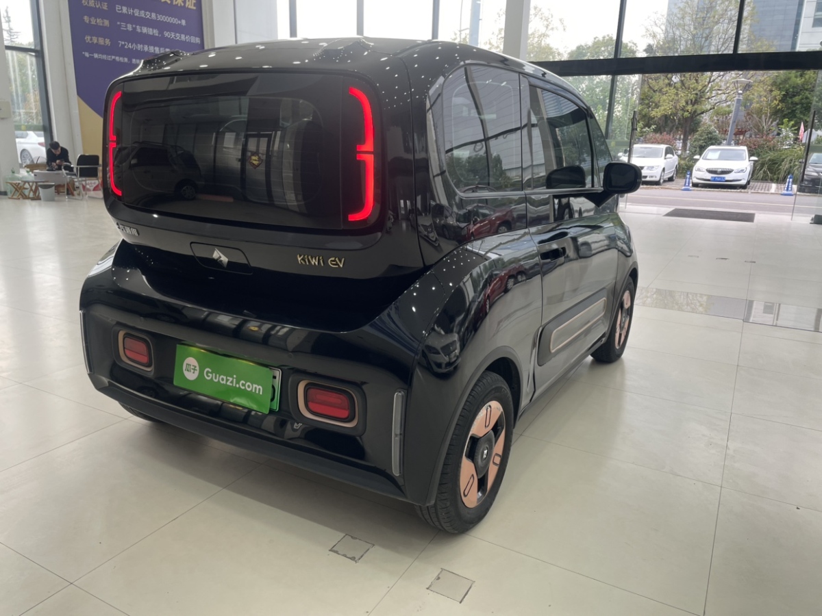 寶駿 寶駿KiWi EV  2022款 藝術家輕享版 三元鋰圖片