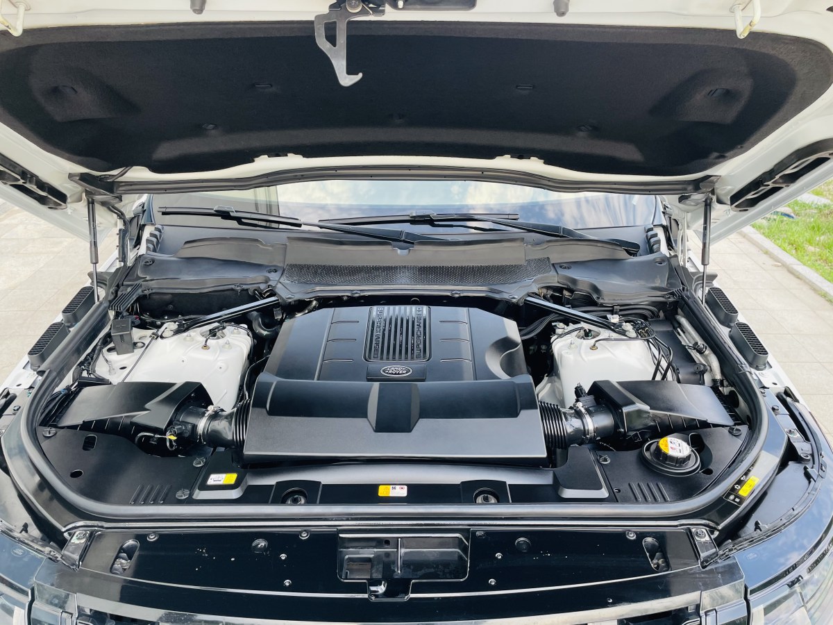 2019年7月路虎 攬勝  2019款 3.0 V6 SC 盛世版