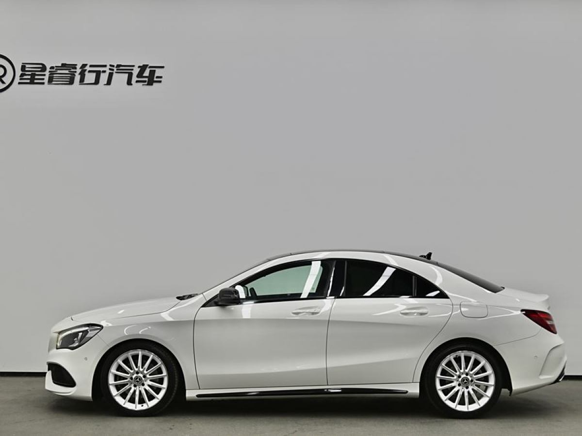 奔馳 奔馳CLA級(jí)  2017款 CLA 220 4MATIC 極地限量版圖片