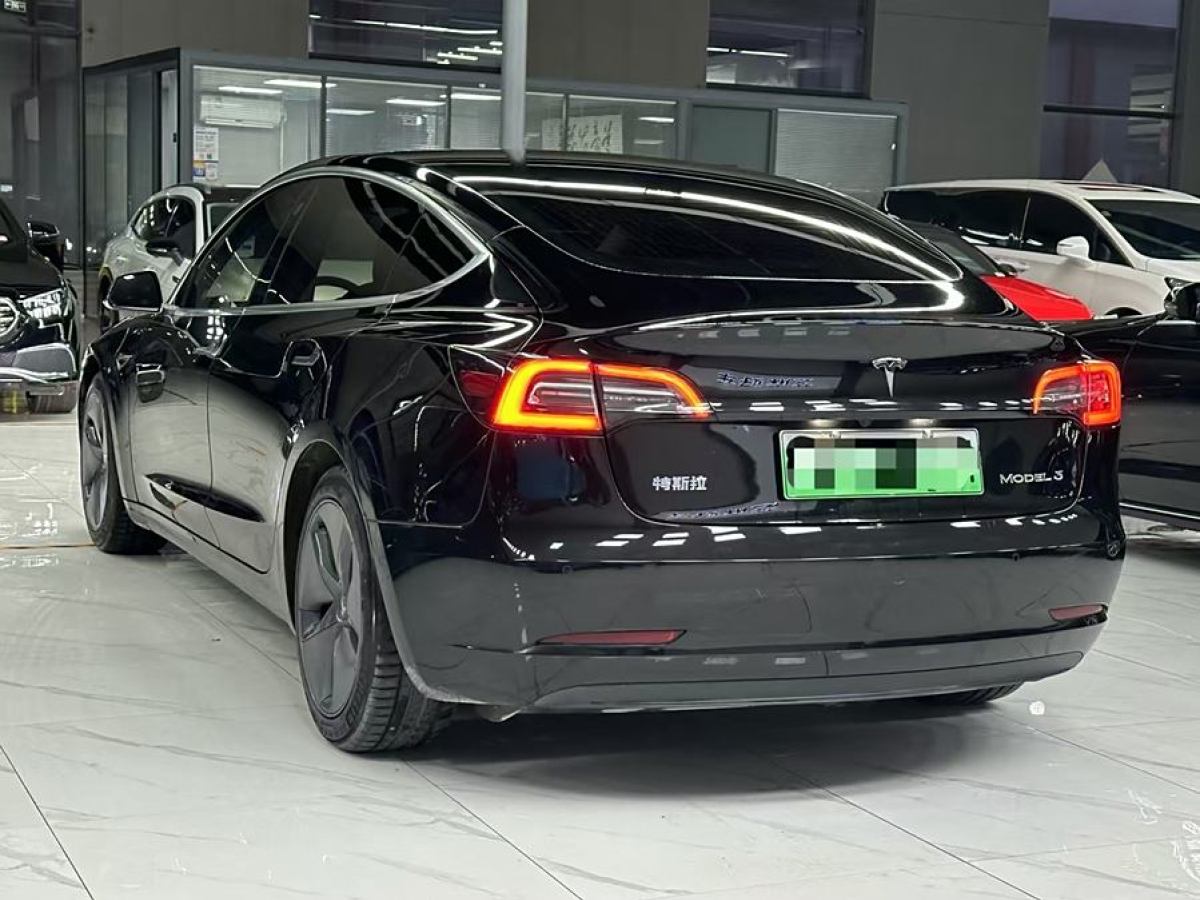 特斯拉 Model 3  2020款 改款 標(biāo)準(zhǔn)續(xù)航后驅(qū)升級(jí)版圖片