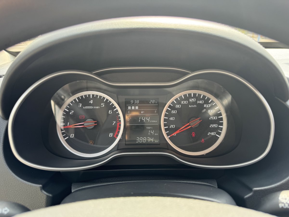 奔騰 X40  2017款 1.6L 手動豪華型圖片