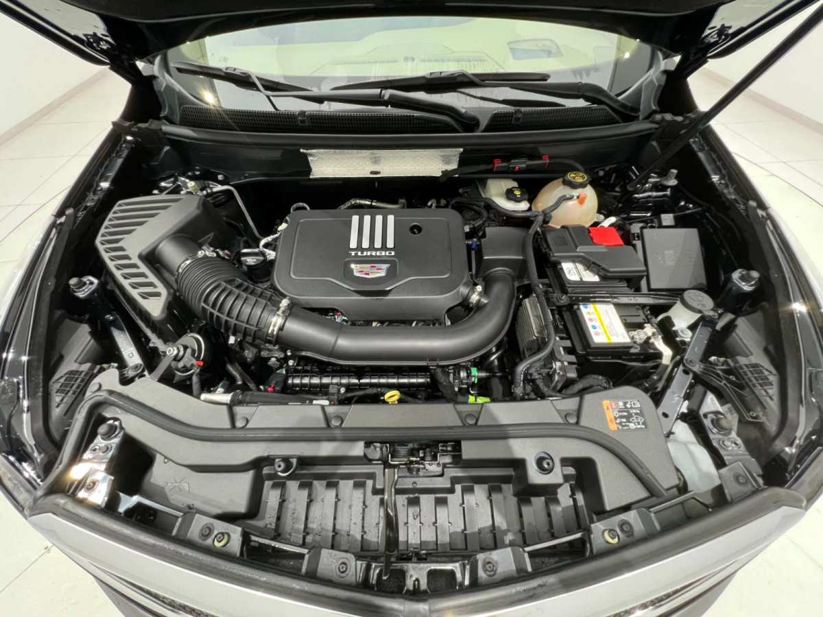 凱迪拉克 XT5  2022款 2.0T 四驅(qū)鉑金型圖片