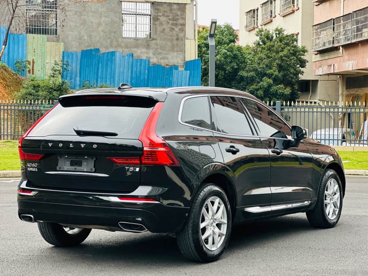 沃爾沃 XC60  2021款 T5 四驅(qū)智逸豪華版圖片
