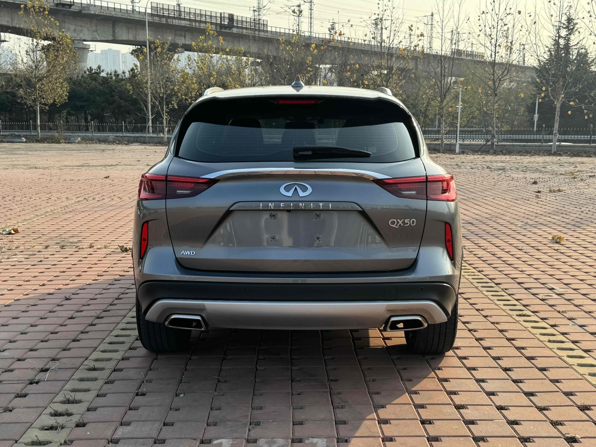 英菲尼迪 QX50  2020款 改款 2.0T 四驅(qū)領(lǐng)航版圖片