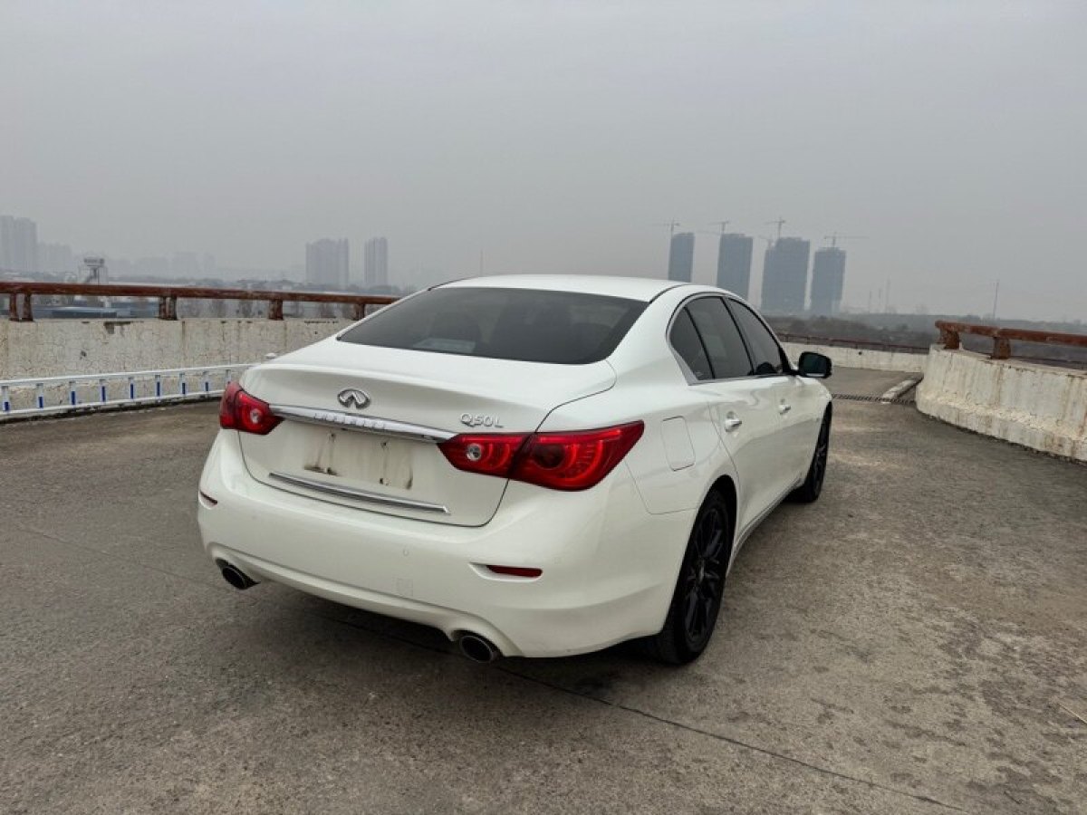 英菲尼迪 Q50L  2016款 2.0T 悅享版圖片