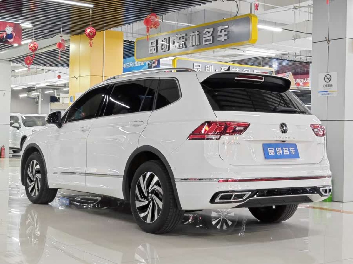 大眾 途觀L  2024款 出眾款 330TSI 自動(dòng)兩驅(qū)R-Line龍耀版圖片