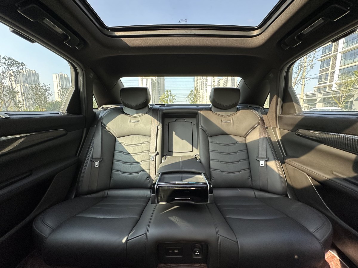 凱迪拉克 CT6  2019款 28T 領(lǐng)先運動型圖片